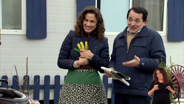 Con el culo al aire - Un día happy y un investigador