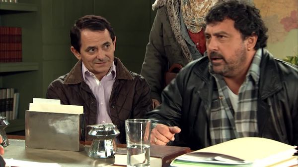 Con el culo al aire - Un posible embarazo y un coche oficial
