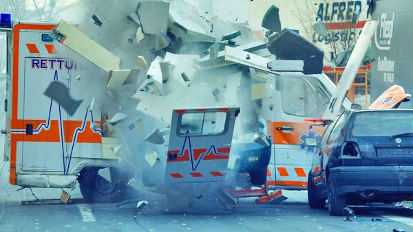 Stunt Heroes - Der Krankenwagen