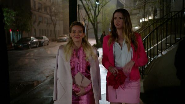 Younger - En rosa