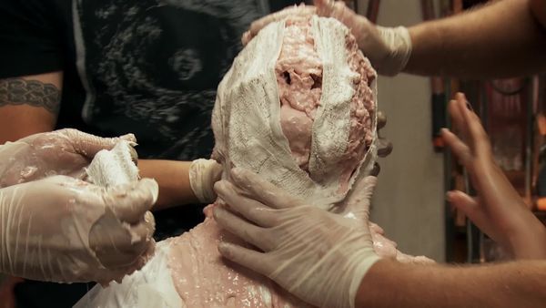 Cinelab - Garoto sugada pra dentro da privada encontra Terror