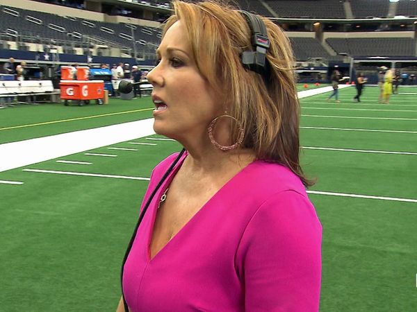 Dallas Cowboys Cheerleaders: Making the Team - Game Day