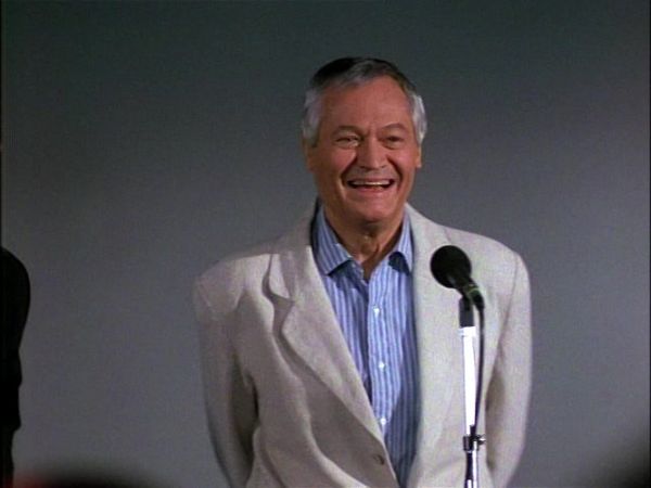 Beverly Hills, 90210 - Fade In, Fade Out