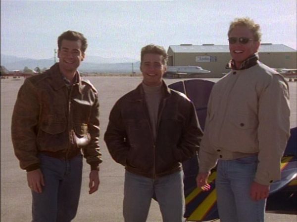 Beverly Hills, 90210 - Flying