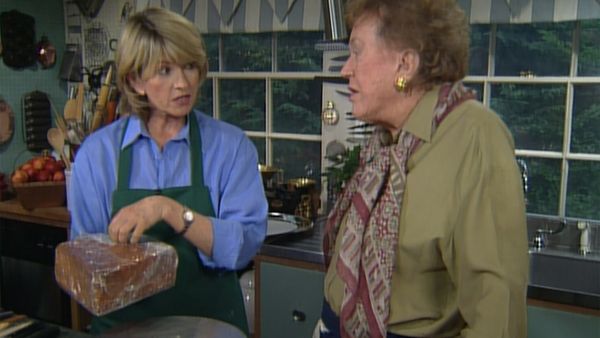 Baking With Julia - A Three-Tiered Wedding Cake with Martha Stewart, Part 2