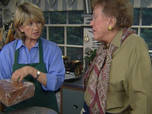 Baking With Julia - A Three-Tiered Wedding Cake with Martha Stewart, Part 2