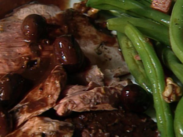 In Julia's Kitchen with Master Chefs - Lynne Rossetto Kasper