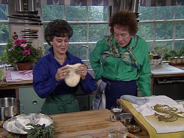 In Julia's Kitchen with Master Chefs - Carol Field