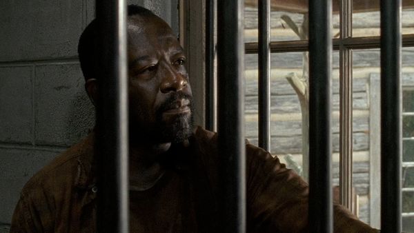 The Walking Dead en español - El de aquí no es de aquí (S6 Ep4)