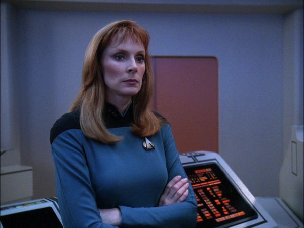 Star Trek: The Next Generation - Suspicions