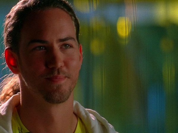 CSI: Miami en español - Cortado estético