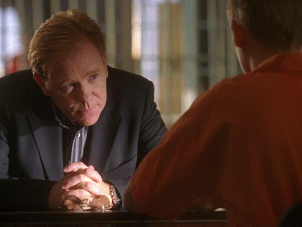 CSI: Miami en español - Educando a Caine