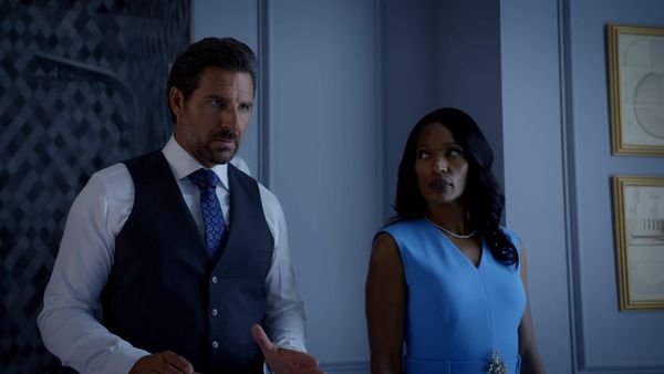 Tyler Perry's The Oval - Um Estranho Em Casa