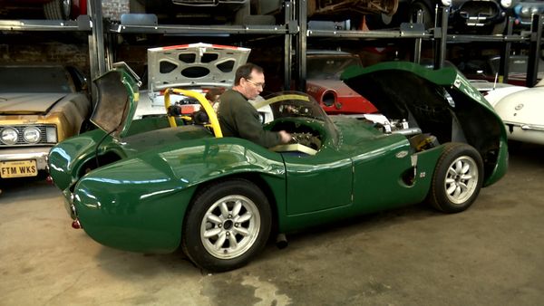 FantomWorks - Busted Knuckle
