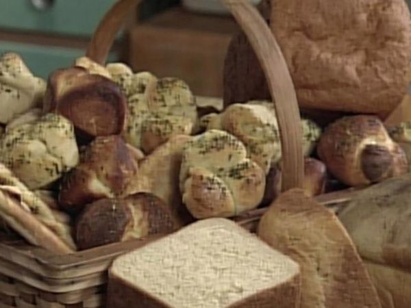 Baking With Julia - Buttermilk White Bread and Salsa Quitza with Lora Brody