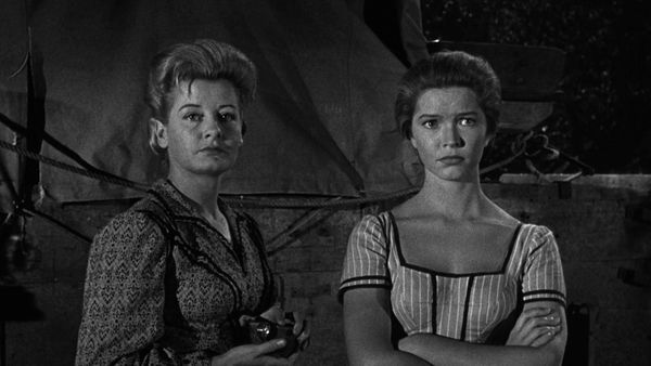 Gunsmoke - Wagon Girls