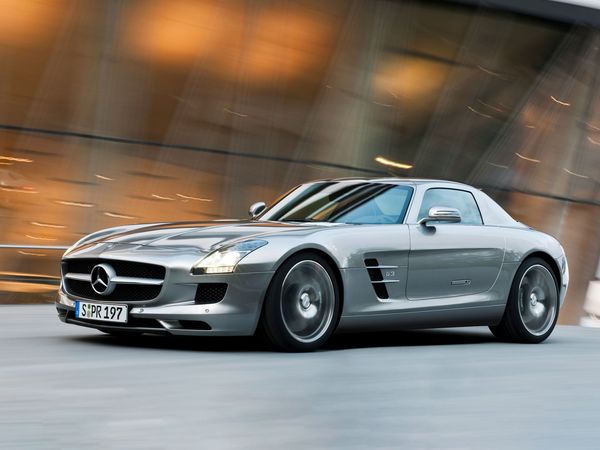 Superautos - La bella es una bestia