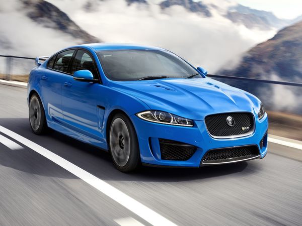 Superautos - Jaguar XF RS, Porsche Panamera Turbo S, Audi S8