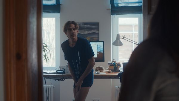 Was Ich Eigentlich Sagen Wollte - Chrissies Leben ist eine Sitcom, Gregor wird beim Wichsen erwischt und Fernanda führt durch die fabelhafte Welt...der Fitness.
