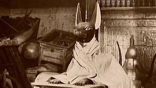 L'Égypte antique au-delà des pyramides - Les Momies et les cryptes, 2e Partie