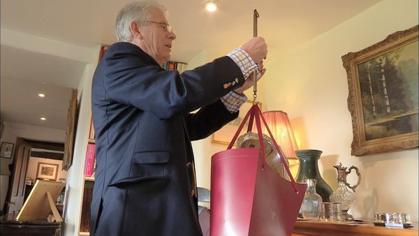 Secret Dealers - Episode 16