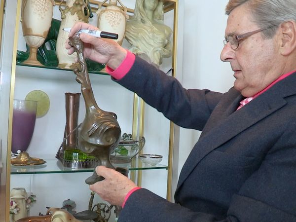 Secret Dealers - Episode 9