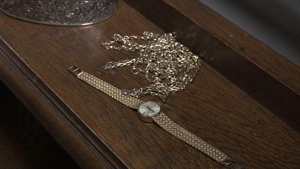 Secret Dealers - Episode 11