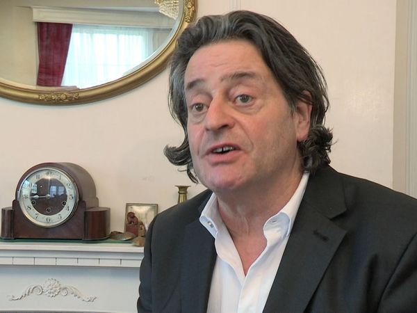 Secret Dealers - Episode 3
