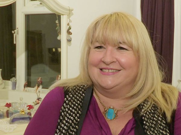 Secret Dealers - Episode 9
