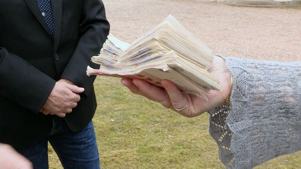 Secret Dealers - Episode 20