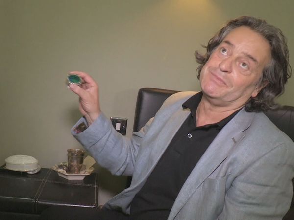 Secret Dealers - Episode 15