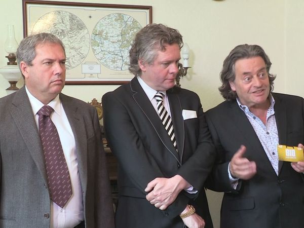 Secret Dealers - Episode 12