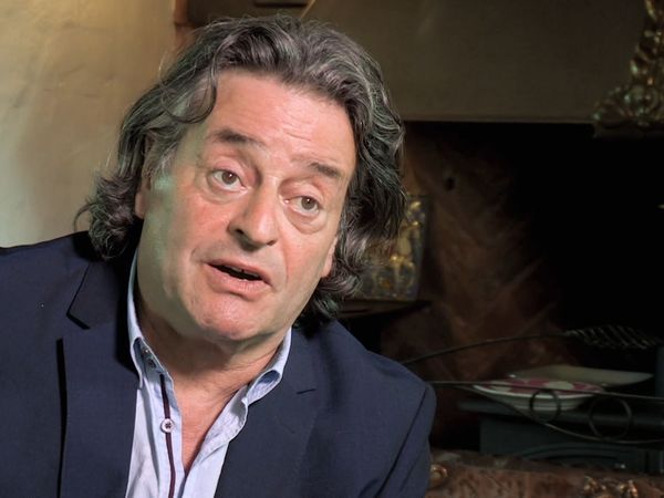 Secret Dealers - Episode 8