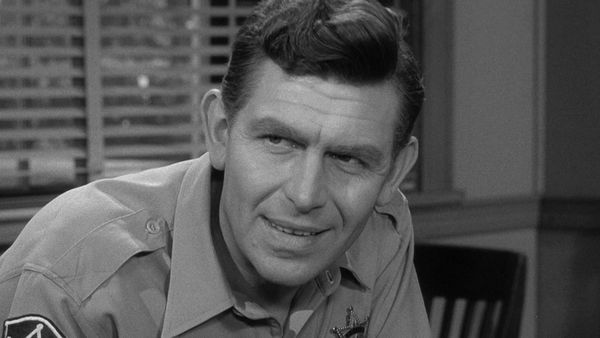 The Andy Griffith Show - Three's A Crowd