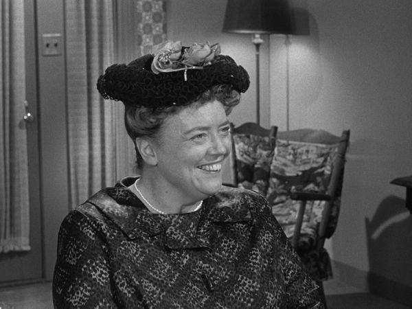 The Andy Griffith Show - Aunt Bee's Brief Encounter