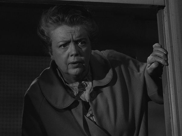 The Andy Griffith Show - Briscoe Declares For Aunt Bee