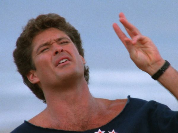 Alerte à Malibu - Tombés du ciel
