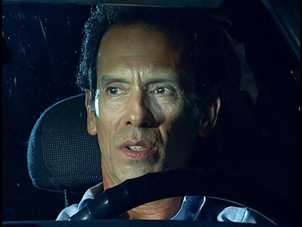 La viuda de blanco - Un angustiante regreso