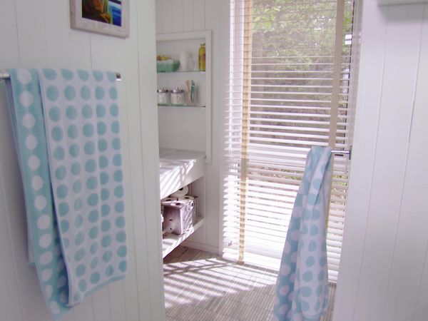Sarah's Rental Cottage - Bathroom, Sunset Deck