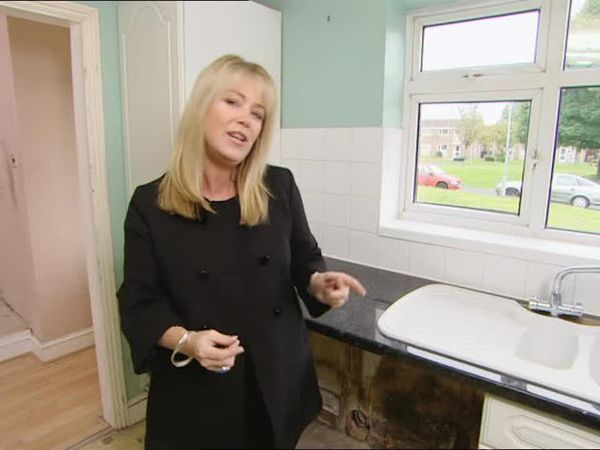 Homes Under The Hammer - Episode 14
