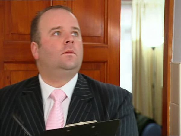 Homes Under The Hammer - Episode 12