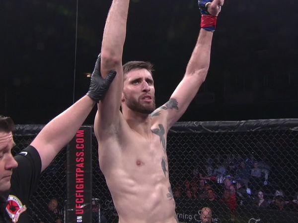 Combate Américas - Combate 9: Empire Rising