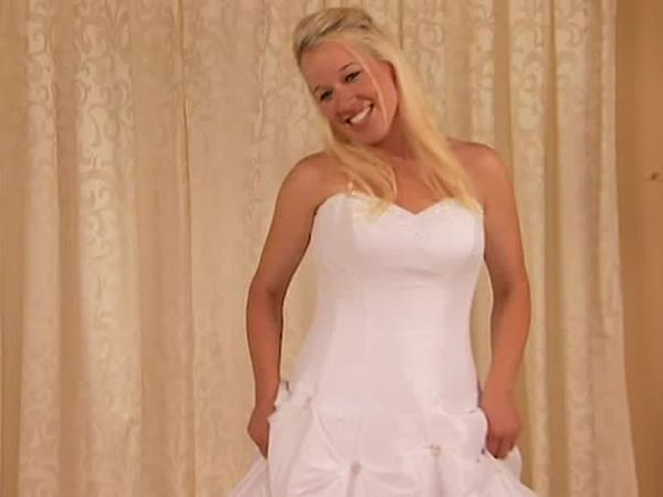 Bulging Brides - Destination Buff