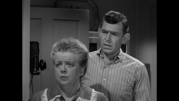 The Andy Griffith Show - Aunt Bee's Invisible Beau