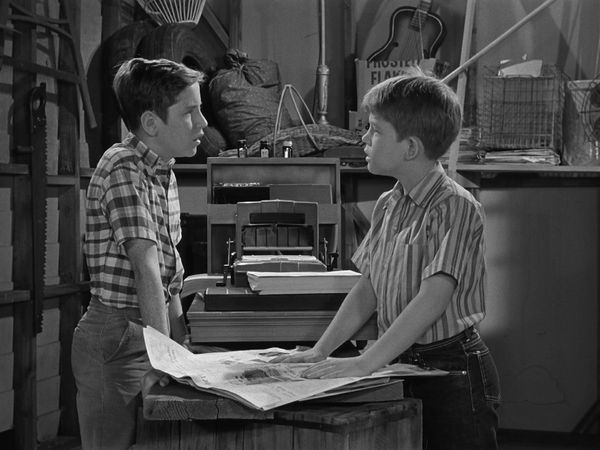 The Andy Griffith Show - Opie's Newspaper