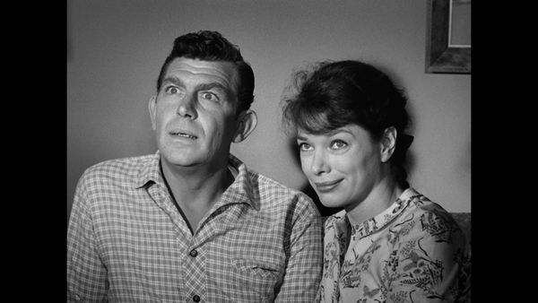 The Andy Griffith Show - Andy and Helen Have Their Day