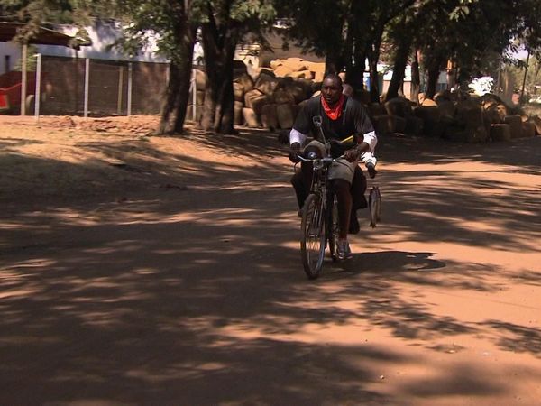 The Amazing Race - Move Goat
