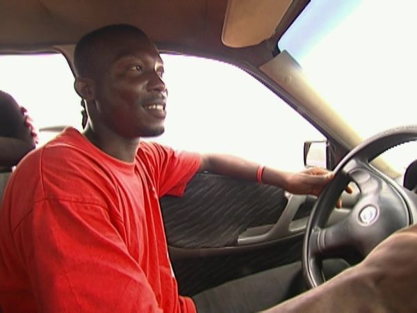The Amazing Race - A Kiss Saves The Day (Ghana)
