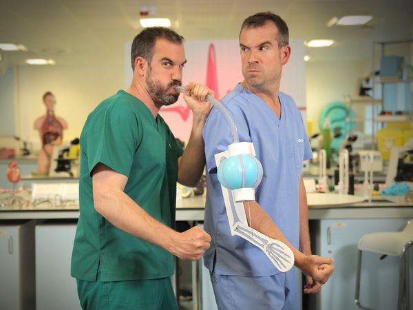 Operation Ouch! - Cuerpos flexibles