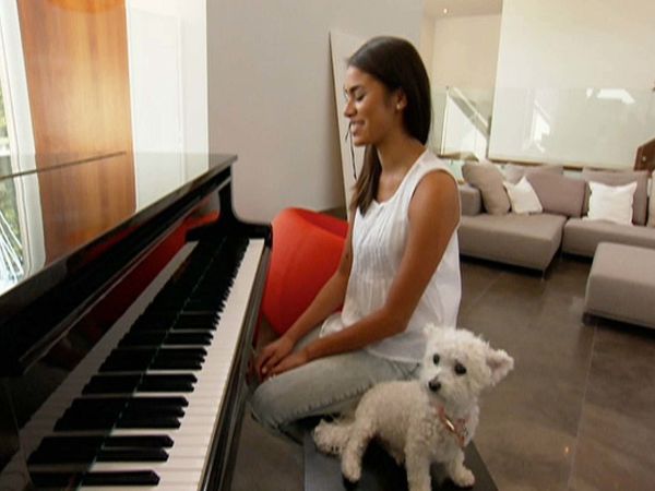 Teen Cribs - Mira e Carlie
